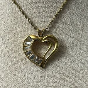 Vintage Avon Heart-Shaped Pendant Charm Necklace Goldtone Baguette Rhinestone